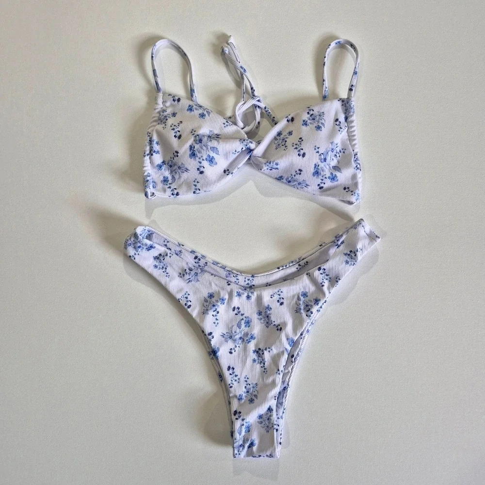 Tempt Me Blue Floral Ribbed Twist Front Bikini Set‎ White Medium